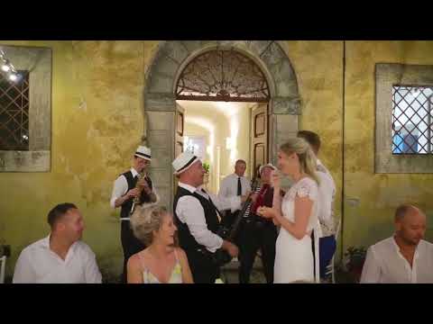 Italian Folk Band For Wedding Pizza Parties in Tuscany