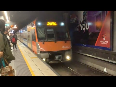 Sydney Trains B18 Arriving At Wynyard Station