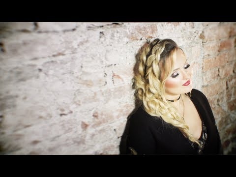 Gosia Andrzejewicz - Doceń To (OFFICIAL VIDEO)