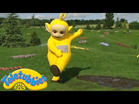 Teletubbies | Laa-Laa has Muddy Feet from the Muddy Puddle! | Official Classic Full Episode