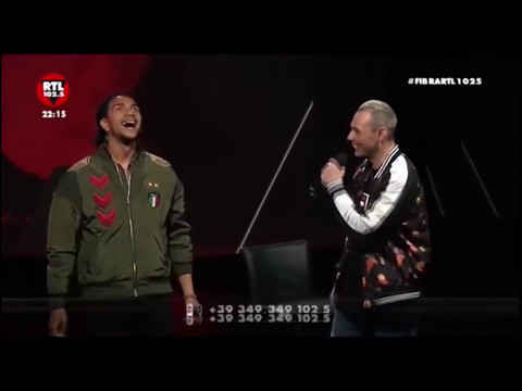 "FABRI FIBRA e LAIOUNG - DIPINTO DI BLU" LIVE A RTL102.5