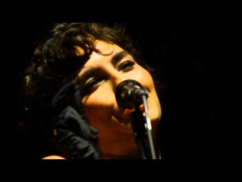 Bruna Caram - Feriado Pessoal [14.05.2011]