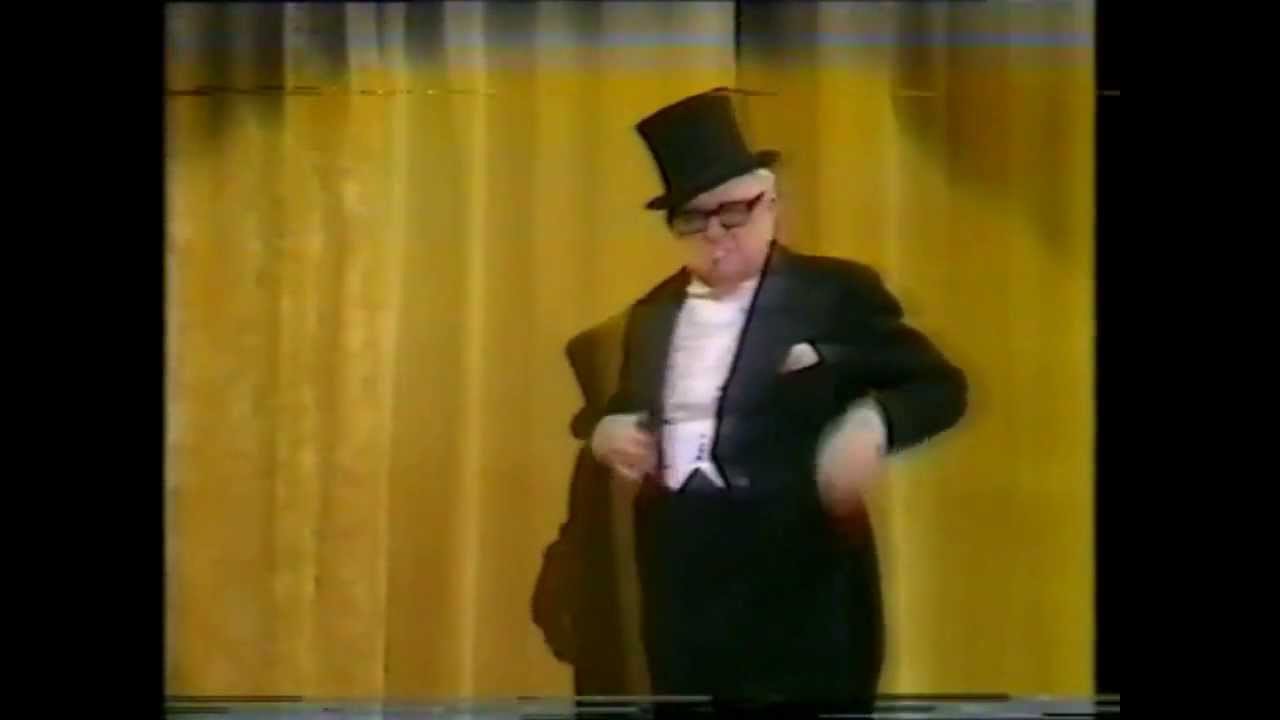 Sandy Powell - Magician