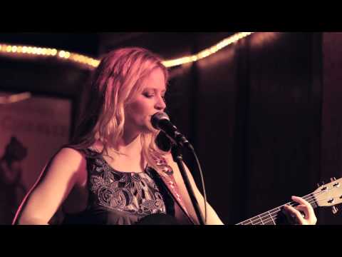Tiffany Eve McMillin - Let Me Go (live)
