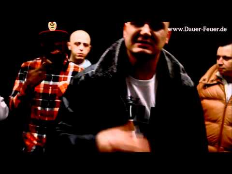 Tatwaffe feat. Komekaté (Benyo Hussain, Fly, Black Fire) - Robot Mirror (16bars.de)