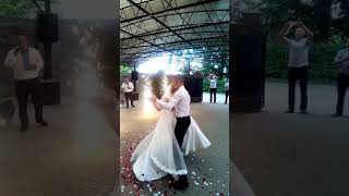 preview picture of video 'Весілля.Перший танець Каті і Олега!!!'