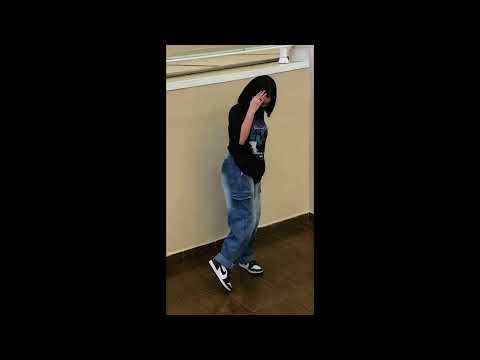 Lil Moulif x YungGeek III - Clean Nikes