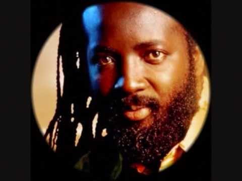 Don't Want To Be Lonely lyrics