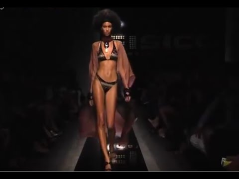 FISICO SS 2010 Milan 3 of 3 pret a porter women by Fashion Channel