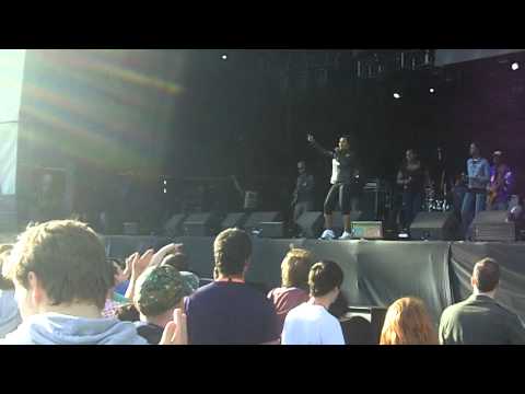 Toots Hibbert's daughter Leba steals the show