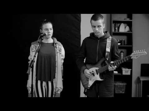 aristokratai- plaukti nemoku (gyvai)