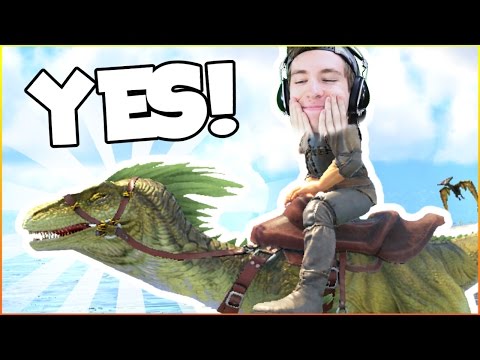 FINALLY TAMING MY FIRST DINOSAUR! - ARK SEASON 2 #4