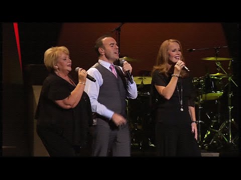 Nigel Connell, Trionagh Allen & Leon McCrum - Silver Wings (Live at The Macomb Center, Michigan)