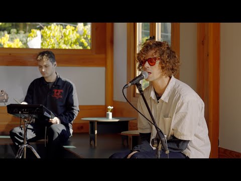 almost monday - broken people | kiwa LIVE session
