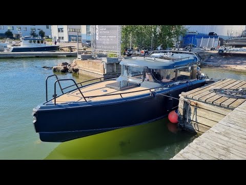 XO 270 Front Cabin - Boat tour