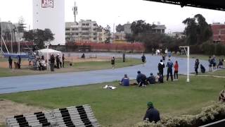 preview picture of video 'Atletismo 400 metros planos Metropolitano Masters Lima 2014'