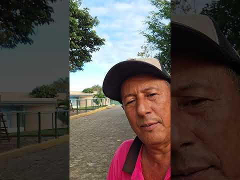 estou na praça em frente ao antigo Hospital Buerarema sul da Bahia