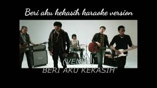 Download lagu Venue Band - Beri Aku Kekasih  Karaoke Version mp3