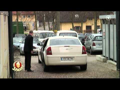 Der hat's verdient: Das Hochzeitsauto | Verstehen Sie Spaß?