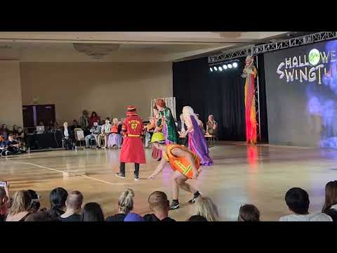 Halloween Swingthing 2022 Scary Strictly - Neil Joshi & Lisa Picard (feat.Phoenix,Mia, and Victoria)