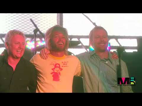 Queen + Paul Rodgers - We Will Rock You + We Are The Champions (VH1 Rock Honors 2006) (HD 60fps)