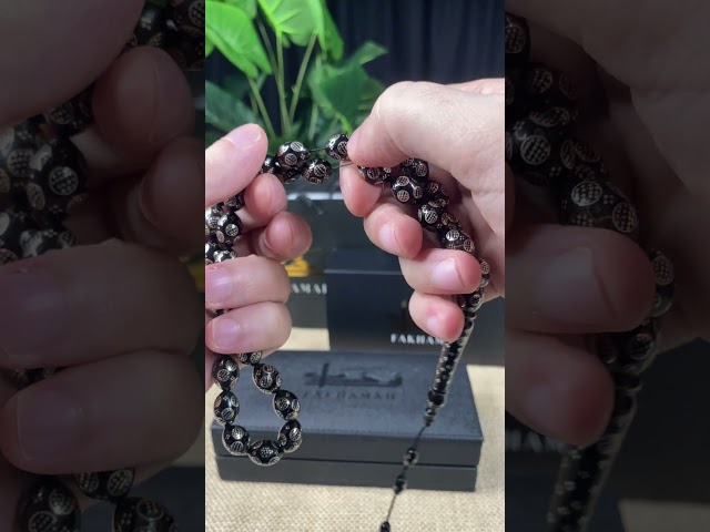 سبحة يسر طبيعي مطعم بالفضة