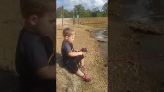 preview picture of video 'Corey Caid Walls first fishin trip with dad and paw paw and Greg and hunter and Brent 2018'