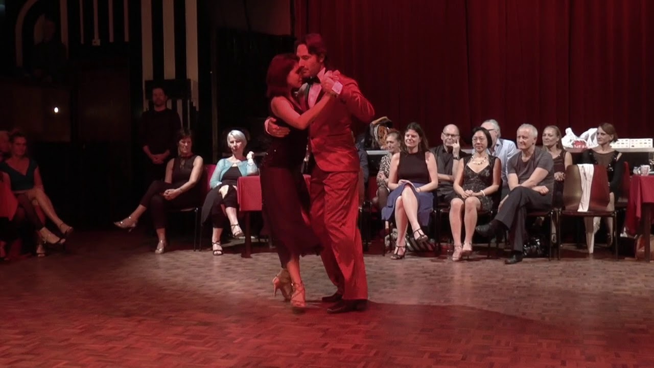 Video thumbnail for Santiago Fina & Samantha Dispari in La Bruja (4) "Entre Pitada Y Pitada" C. di Sarli