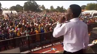 Download lagu Aniset Butati alivyo walukisha watu kimasai akiimb... mp3