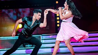 Download lagu Ángela Leiva y Jony Lazarte abrieron el ritmo canto e hicieron un musical con películas de los 80's mp3