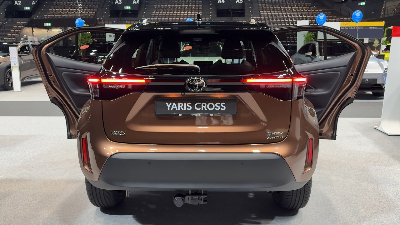 TOYOTA YARIS CROSS FACELIFT 2027 - PRACTICALITY test &  TRUNK SPACE (Hybrid AWD-i)
