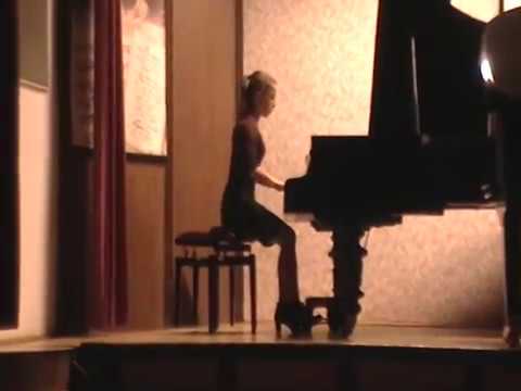 SZARKA Ivett - Zongorahangverseny 2016.12.13 szóló