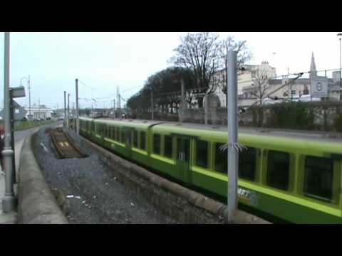 DART 8322 on Arrival in Dun Laoghaire and the birds are singing (HD)