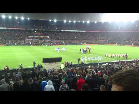 Opkomst Feyenoord - PEC Zwolle + Minuut Stilte