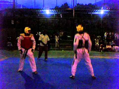 Adalberto Simões (Azul) vs Luiz Victor (Vermelho) Round 3.wmv