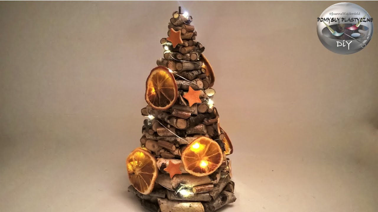 Jak zrobić choinkę z brzozowych patyczków ozdobioną pomarańczami - Pomysły plastyczne DiY