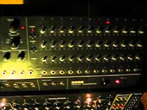 Q960 & SQ-10 sequencers - in sync - you don't see that often, eh?