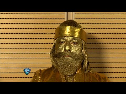 The hilarious back and forth between Tinelli and the more acidic Martín Fierro