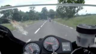 preview picture of video 'bird vs motorcycle at 200 km/h'