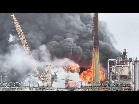Massive Fire Erupts at PBF Energy Inc.  in Martinez, CA After Explosion, Smoke Engulfs Neighborhoods
