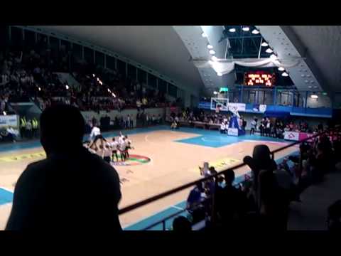 DERBY: Kotwica Kołobrzeg - AZS Koszalin (18.03.2012r) Ostatnie sekundy meczu i pomeczowa feta
