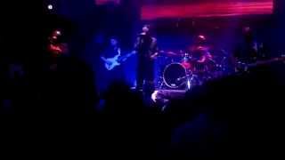 Bilal performs extended version of &quot;Back to Love &quot; live!