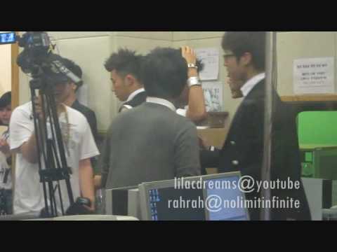 [FANCAM] 100702 인피니트 @ 슈.키.라 - Leaving the Studio