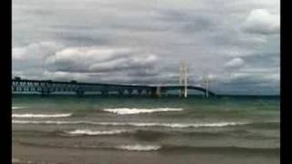 preview picture of video 'Macinac Bridge view from Mackinaw City, Michigan'