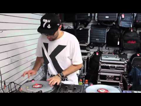 DJ Shiftee at Rock & Soul - Part 1 (scratch NERD intro)