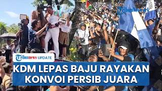Riuh! Dedi Mulyadi Lepas Baju Kibarkan Bendera saat Konvoi Persib Juara Super League Bareng Bobotoh