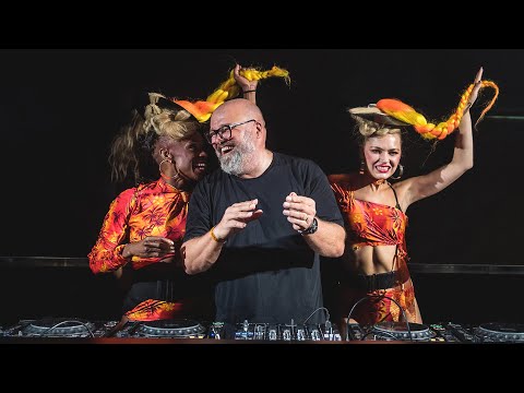 Simon Dunmore - Live from Thirty3hz, Guildford (We Dance As One)