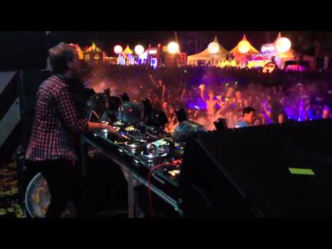 ZoukOut 2011 - Avicii - Drowning