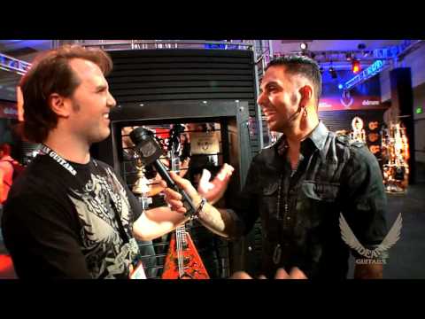 NAMM 2016 "Dave Mustaine Holy Grail"