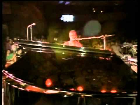Nina Simone - Someone To Watch Over Me ( Live @ Montreux )